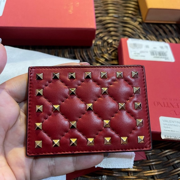 Valentino Lambskin Rock stud Spike card holder in the color ORO - Picture 11 of 11